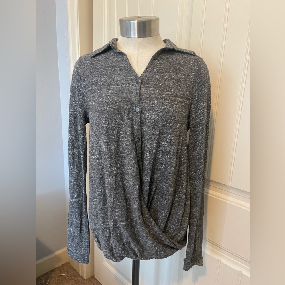 Sundance‎ Modern Twist Button Crossover Hem Long Sleeve